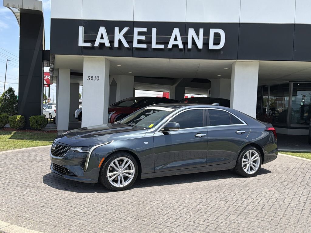 2022 CADILLAC CT4