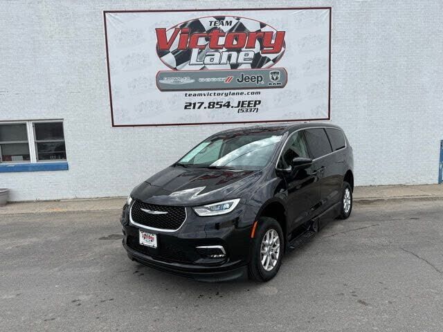 2023 CHRYSLER Pacifica
