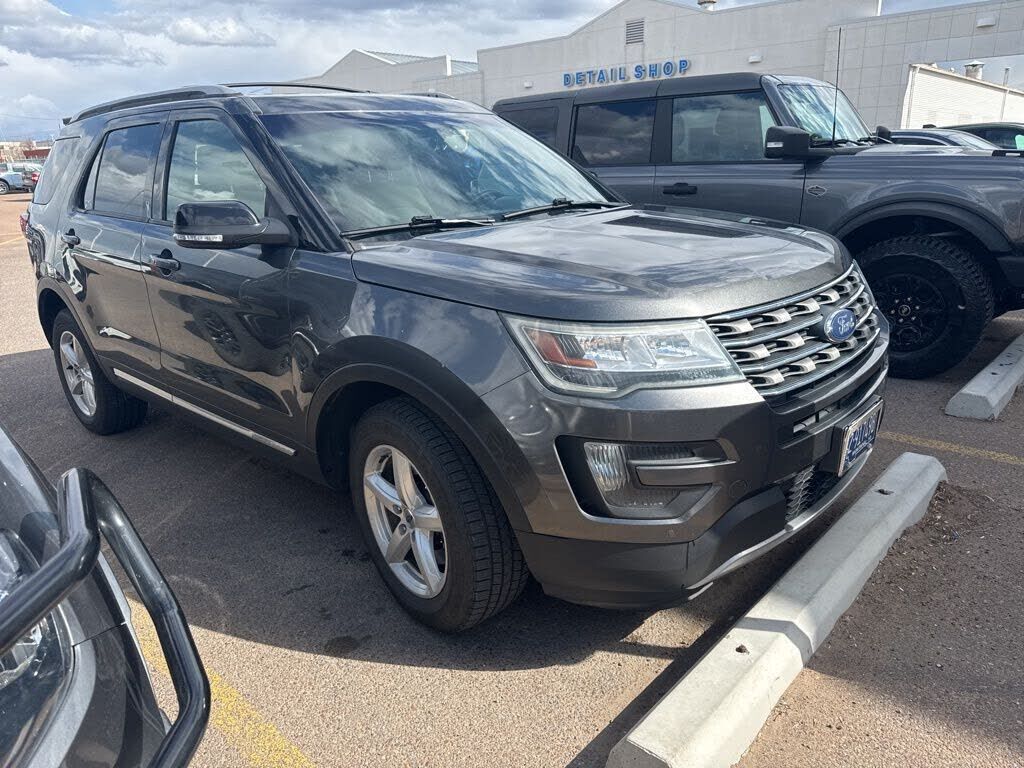 2016 FORD Explorer