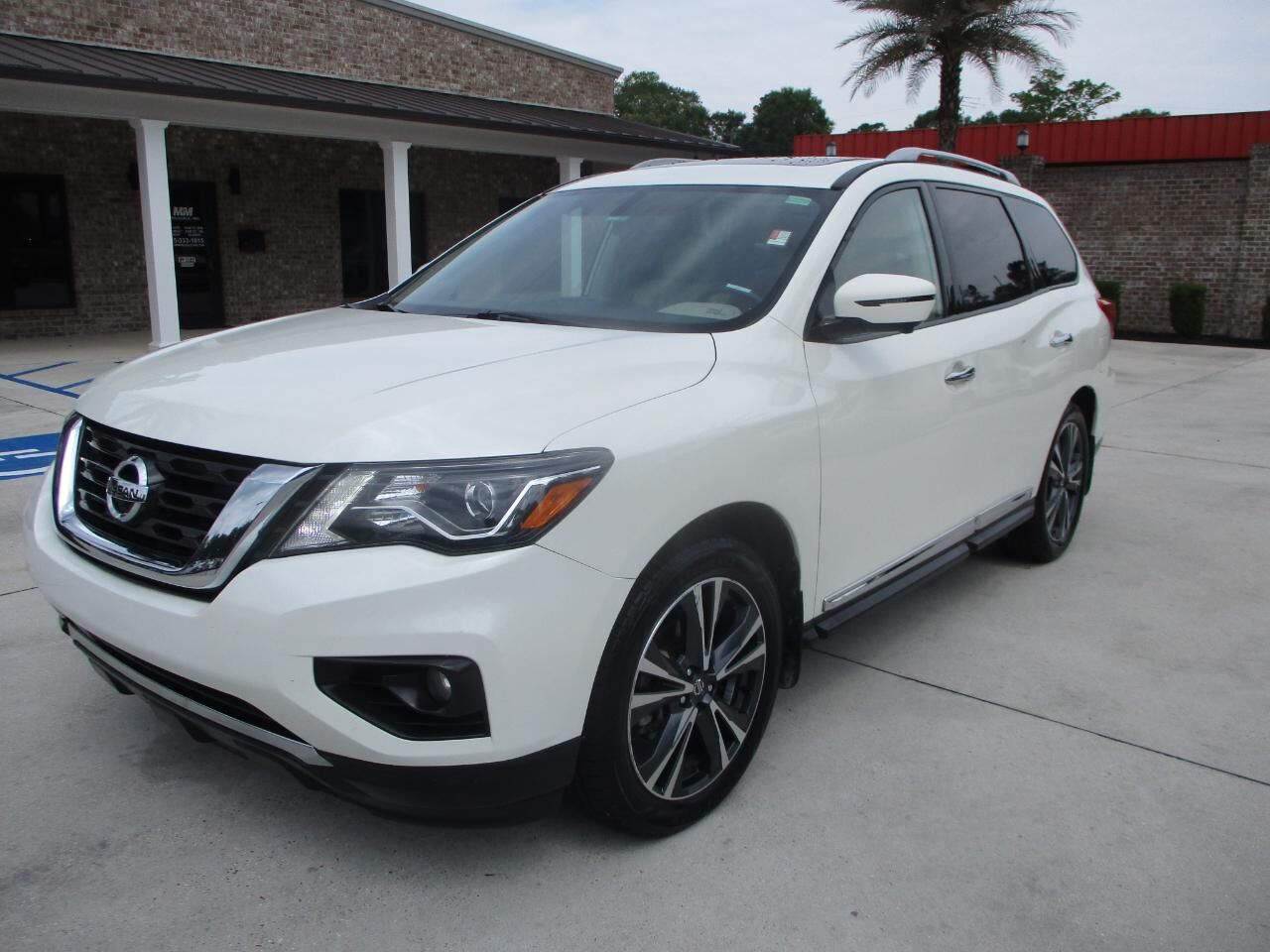 2019 NISSAN Pathfinder