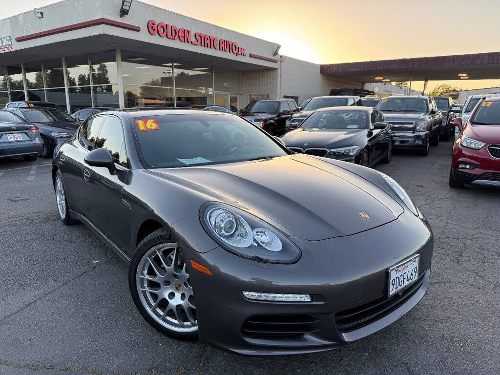 2016 PORSCHE Panamera