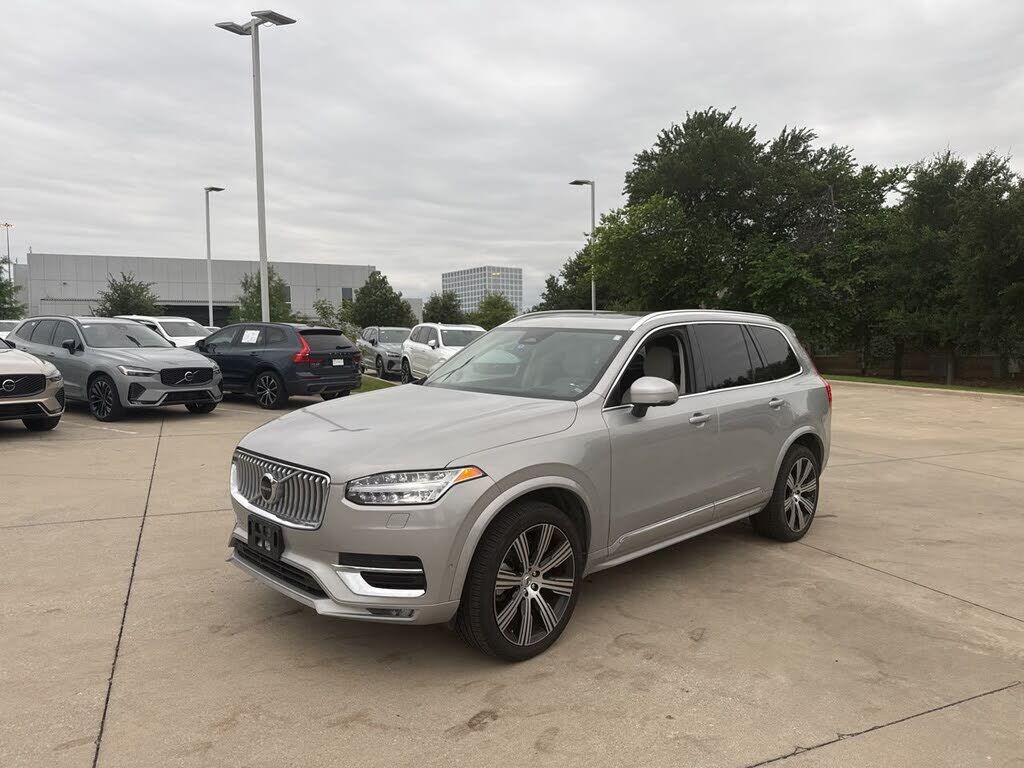 2023 VOLVO XC90