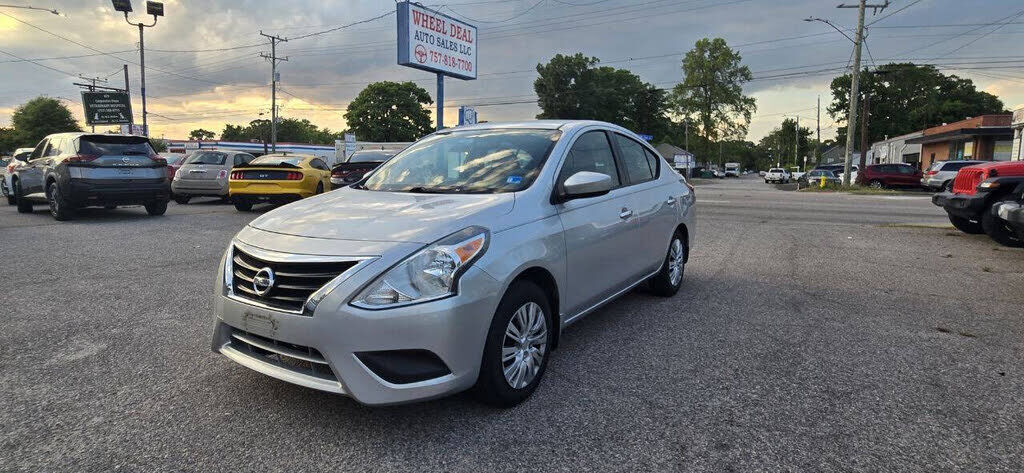 2017 NISSAN Versa