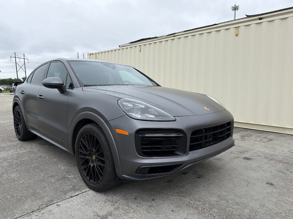 2023 PORSCHE Cayenne