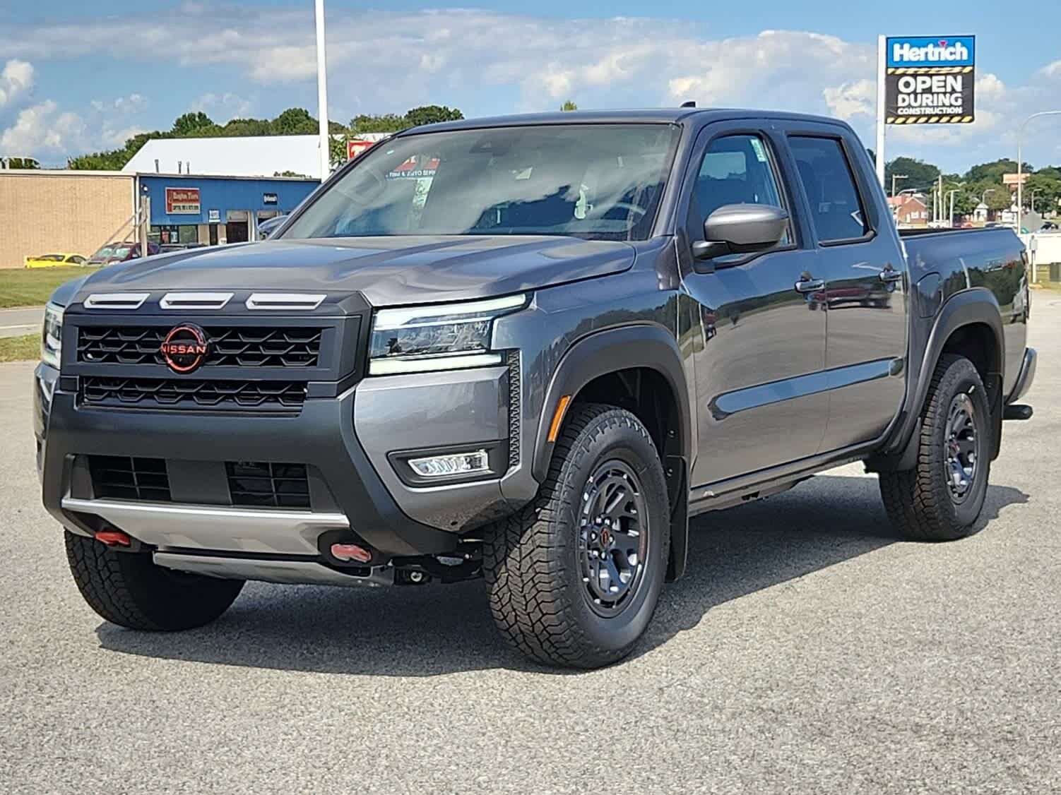 2025 NISSAN Frontier