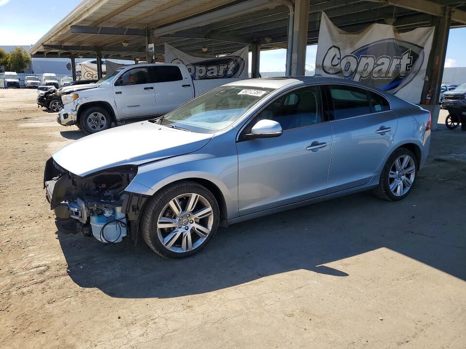2013 VOLVO S60