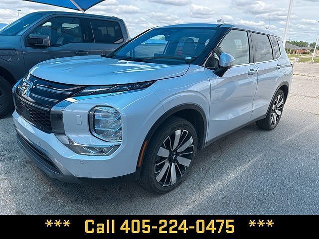 2025 MITSUBISHI Outlander