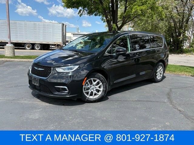 2023 CHRYSLER Pacifica