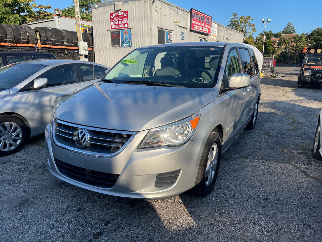 2009 VOLKSWAGEN Routan