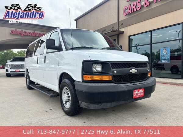 2017 CHEVROLET Express