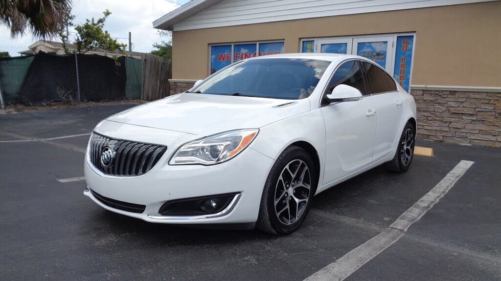2017 BUICK Regal