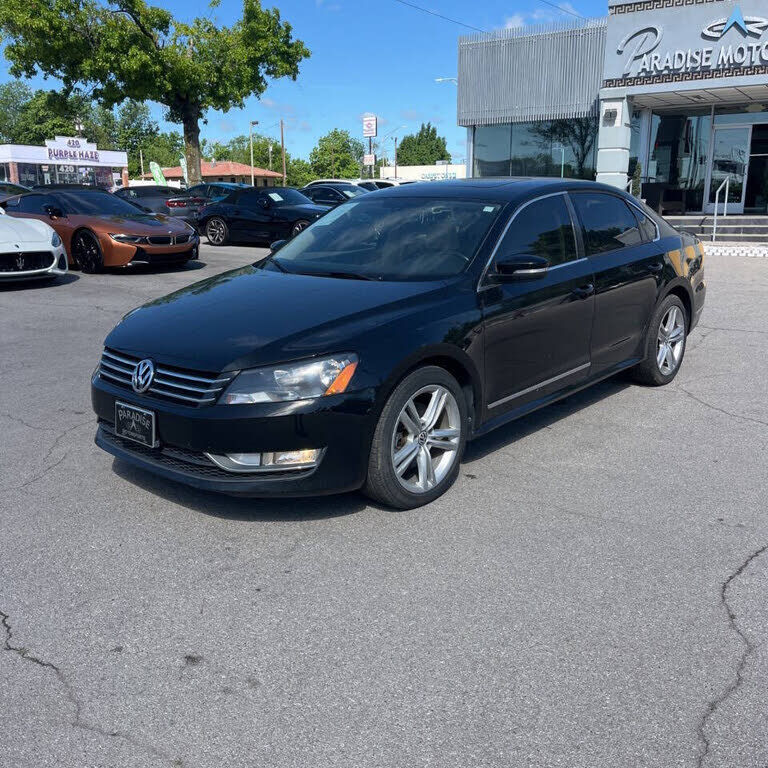 2012 VOLKSWAGEN Passat