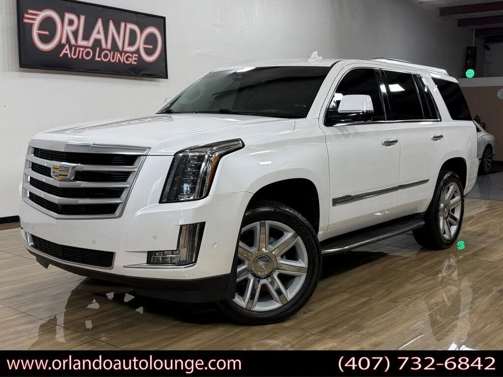 2017 CADILLAC Escalade