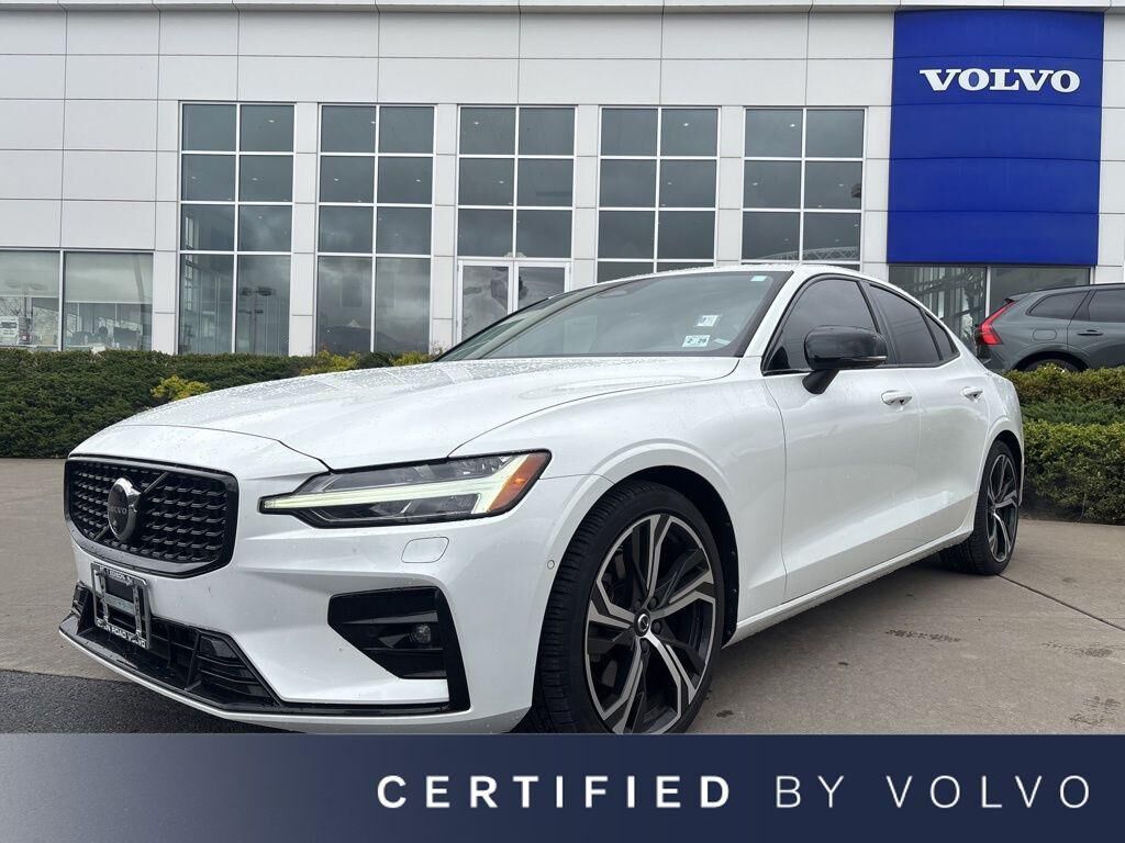 2024 VOLVO S60