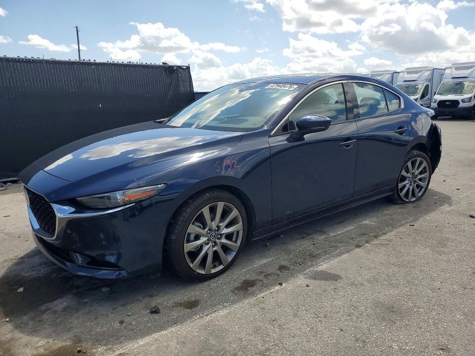 2022 MAZDA Mazda3