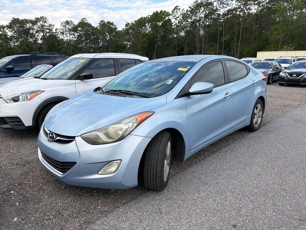 2012 HYUNDAI Elantra