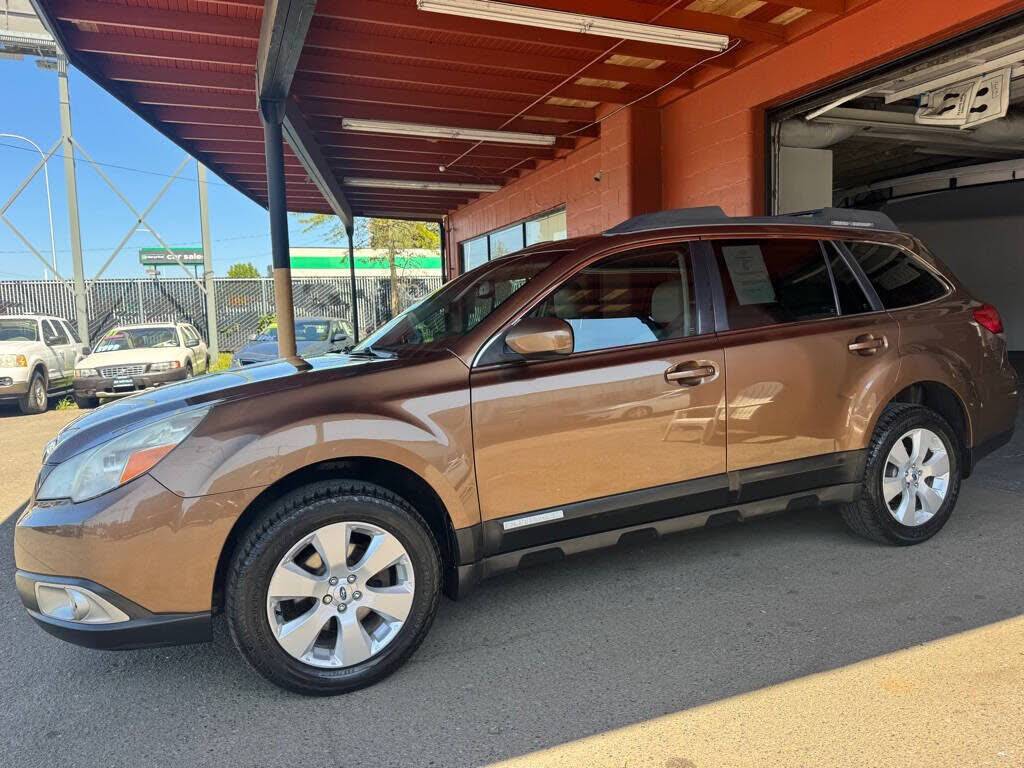 2012 SUBARU Outback
