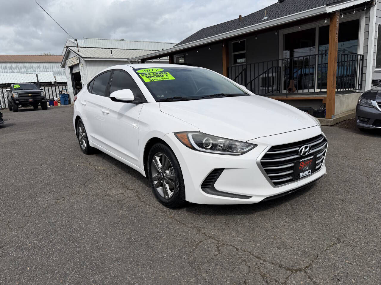 2017 HYUNDAI Elantra