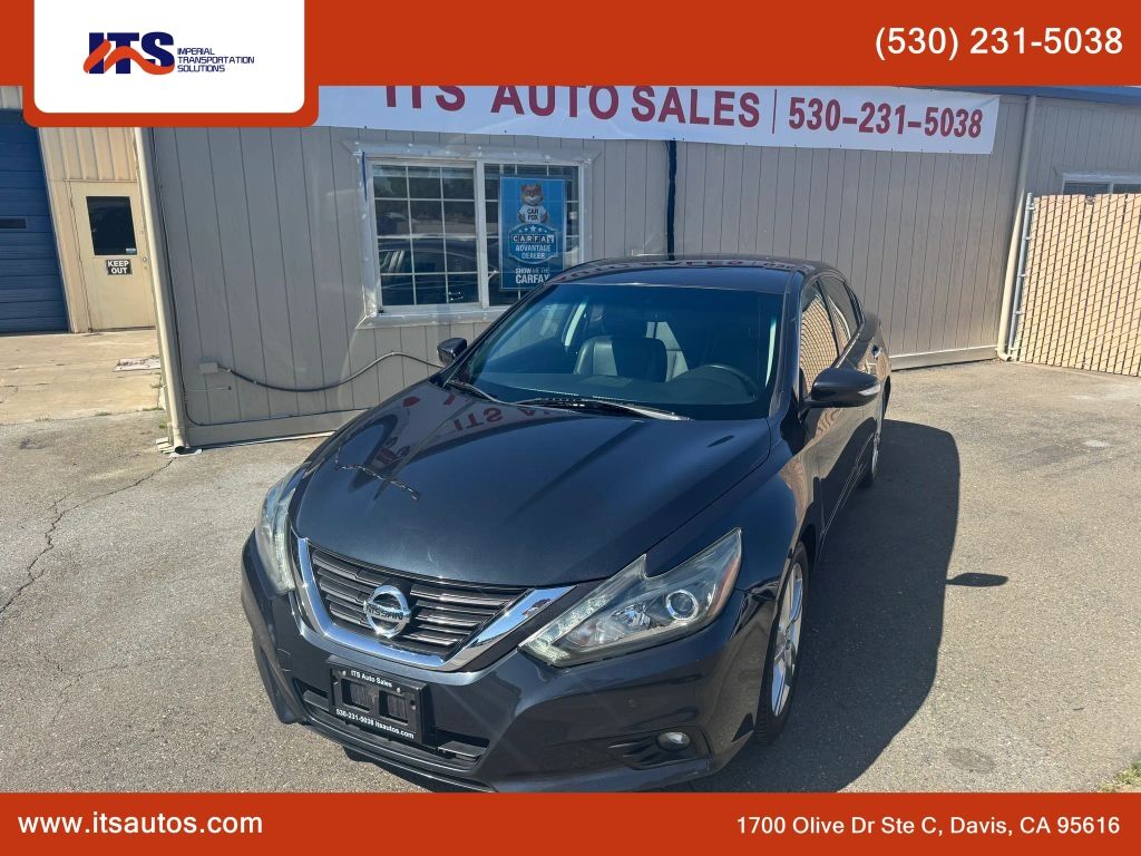 2017 NISSAN Altima