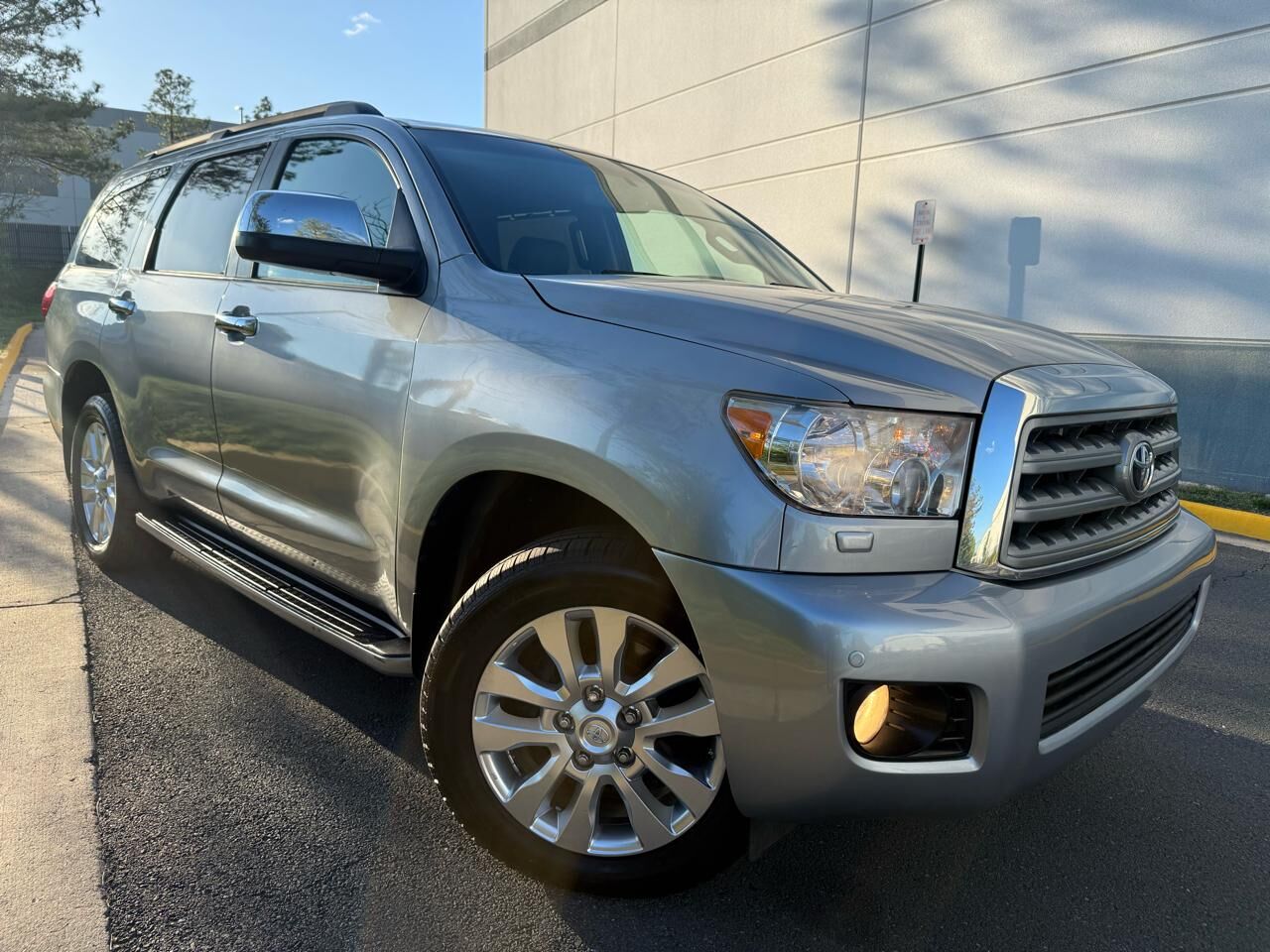 2010 TOYOTA Sequoia