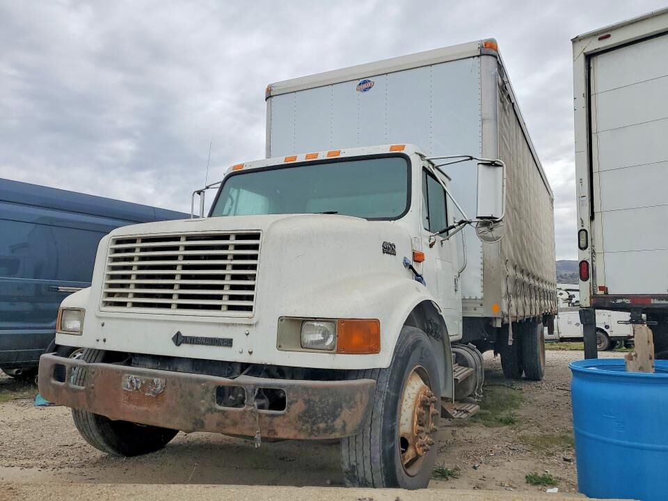 1999 INTERNATIONAL 4900