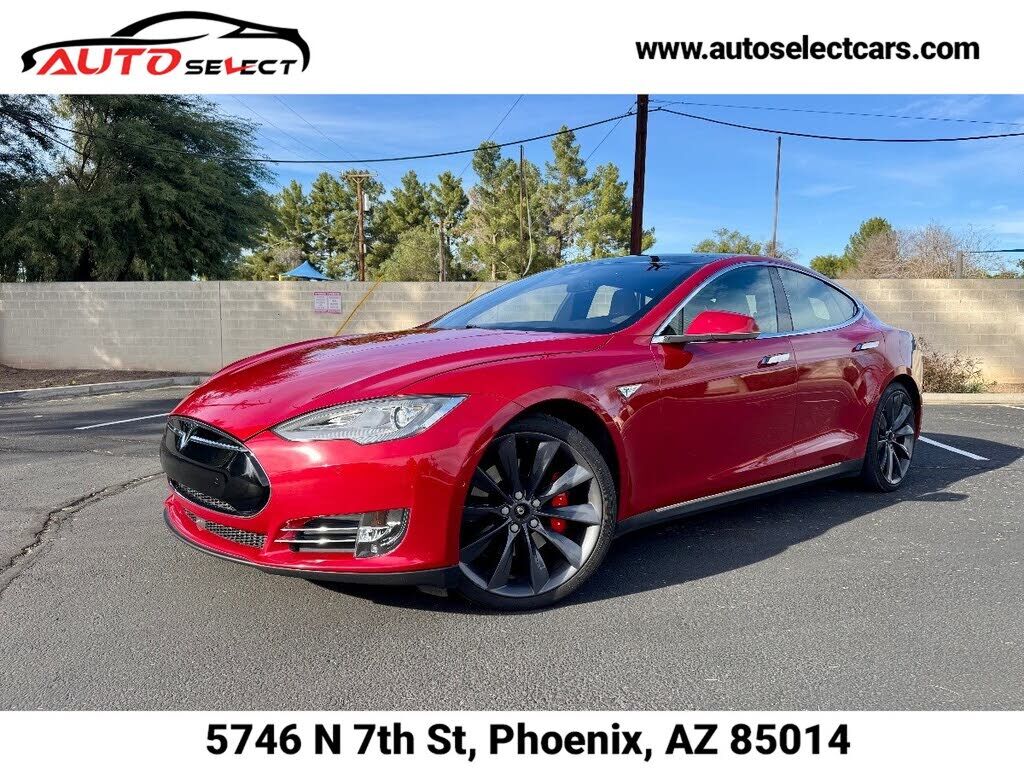 2015 TESLA Model S