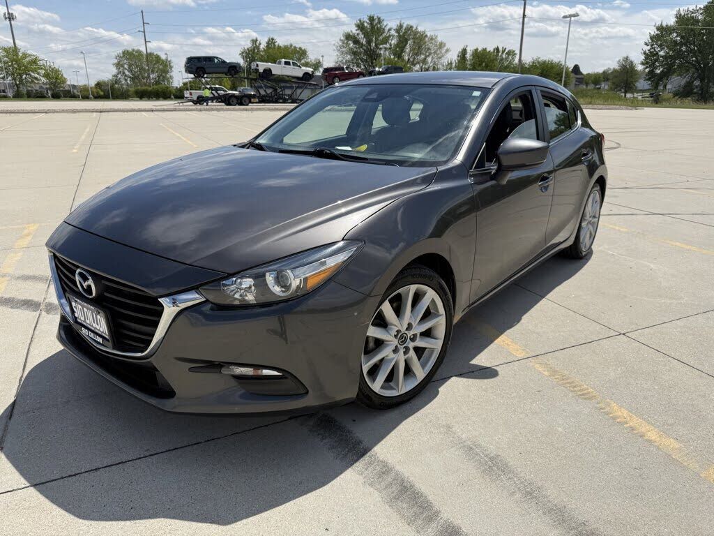 2017 MAZDA Mazda3