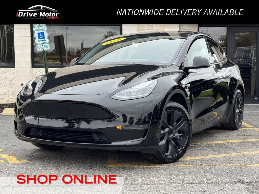 2025 TESLA Model Y