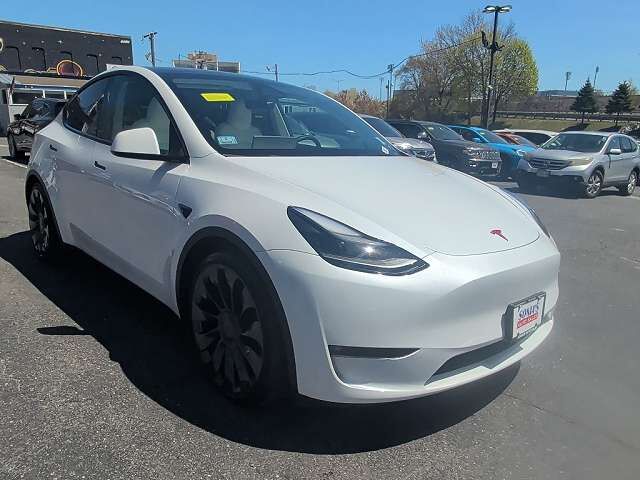 2023 TESLA Model Y
