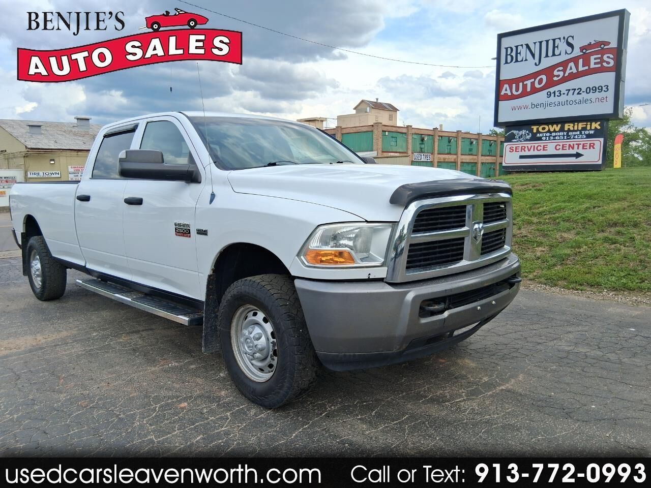 2011 DODGE Ram