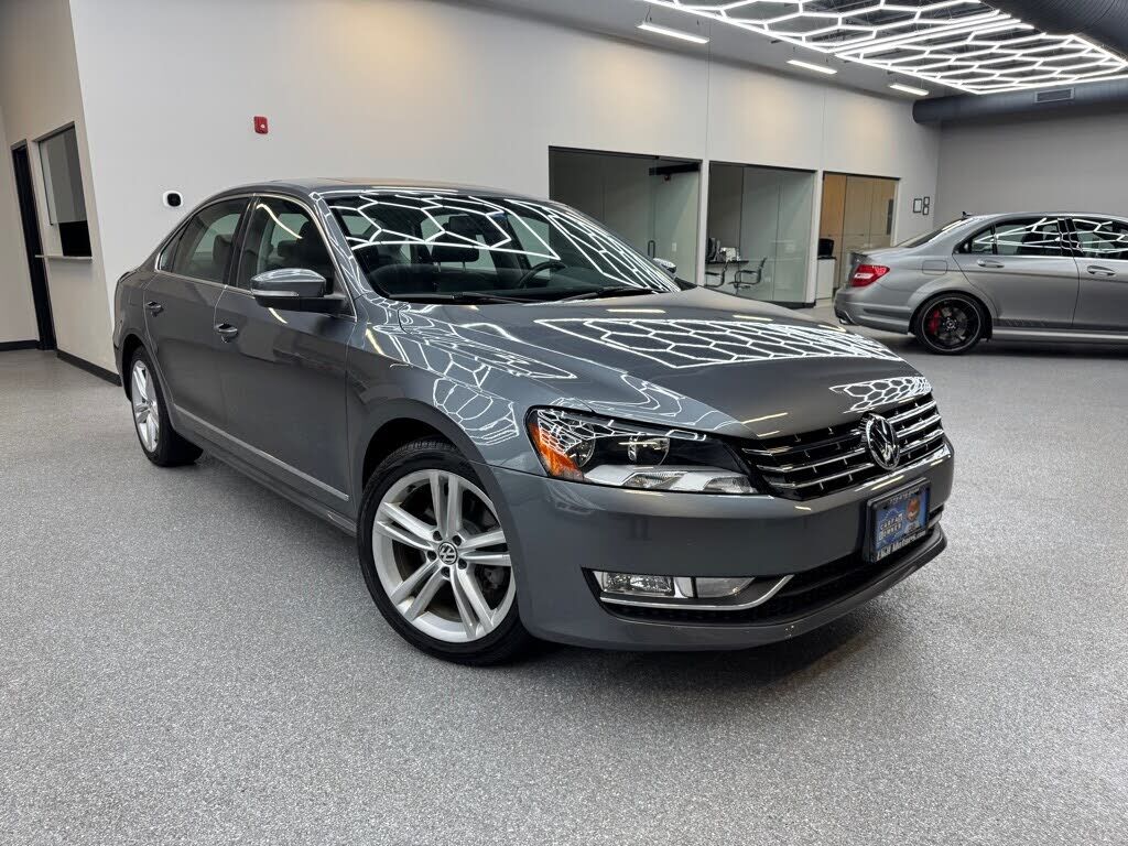 2015 VOLKSWAGEN Passat