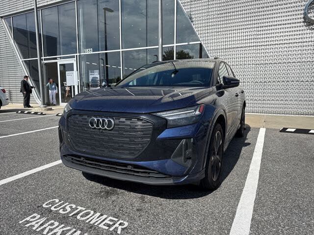 2023 AUDI Q4