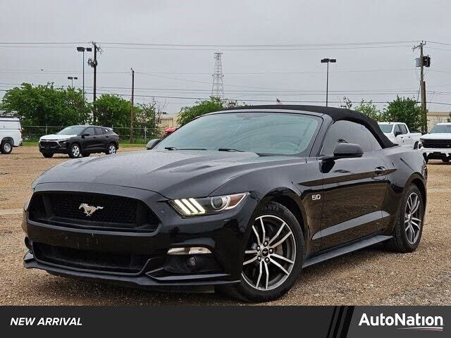 2017 FORD Mustang