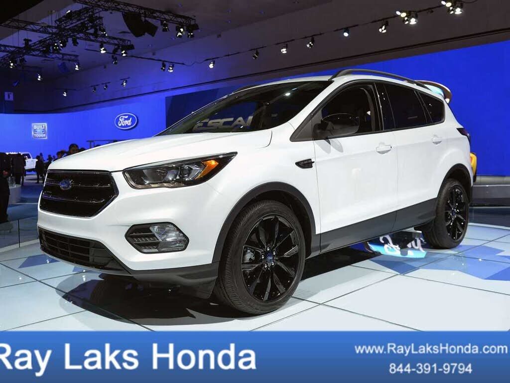 2017 FORD Escape