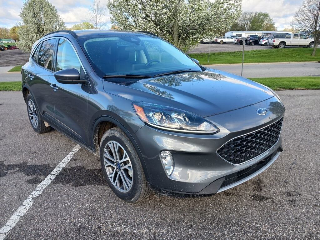 2021 FORD Escape