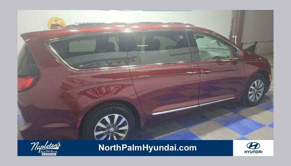2020 CHRYSLER Pacifica
