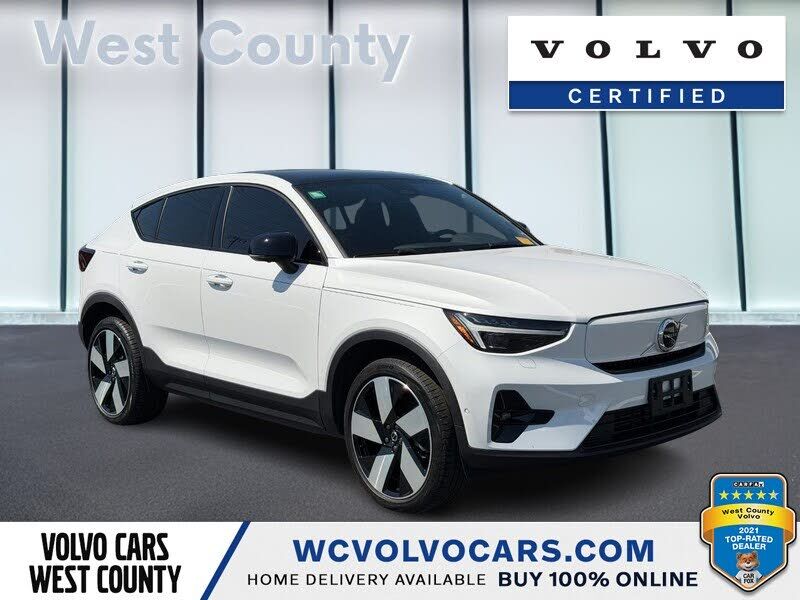 2023 VOLVO C40