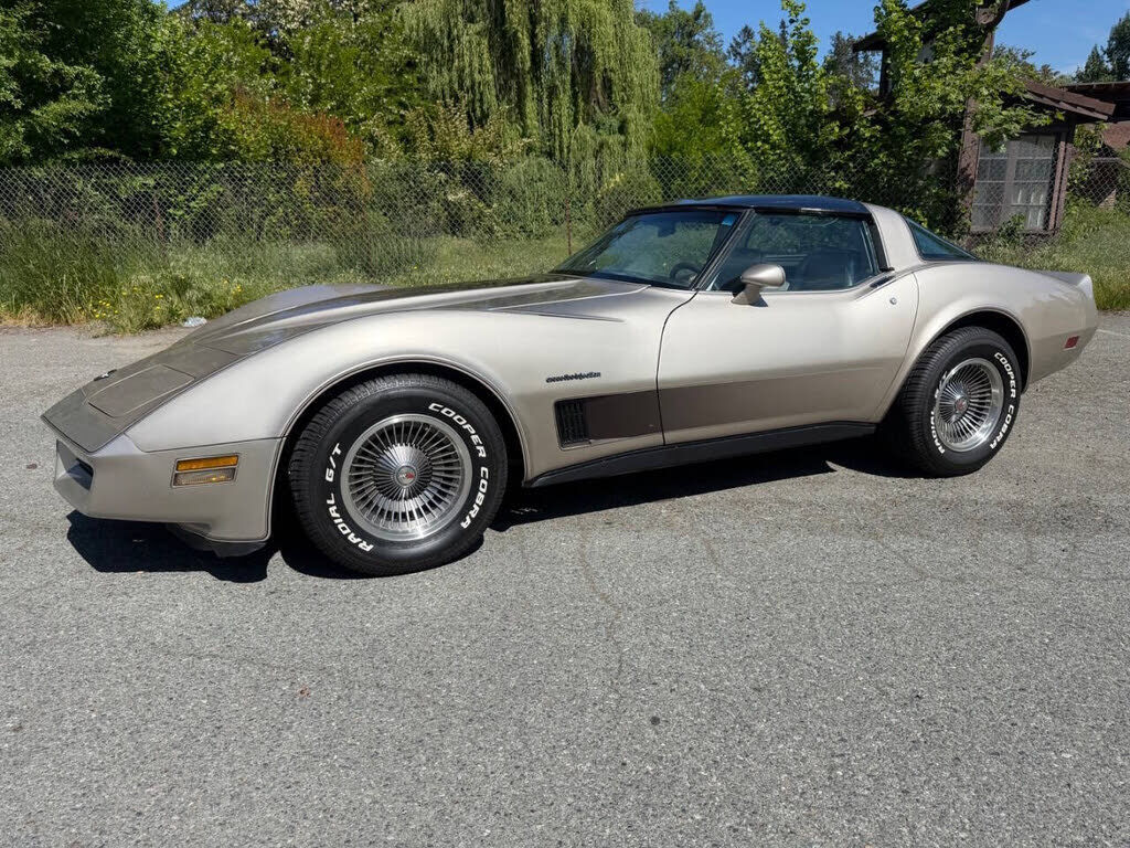 1982 CHEVROLET Corvette