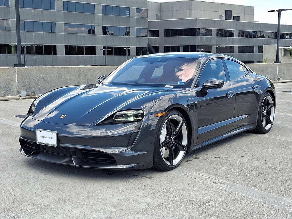 2020 PORSCHE Taycan