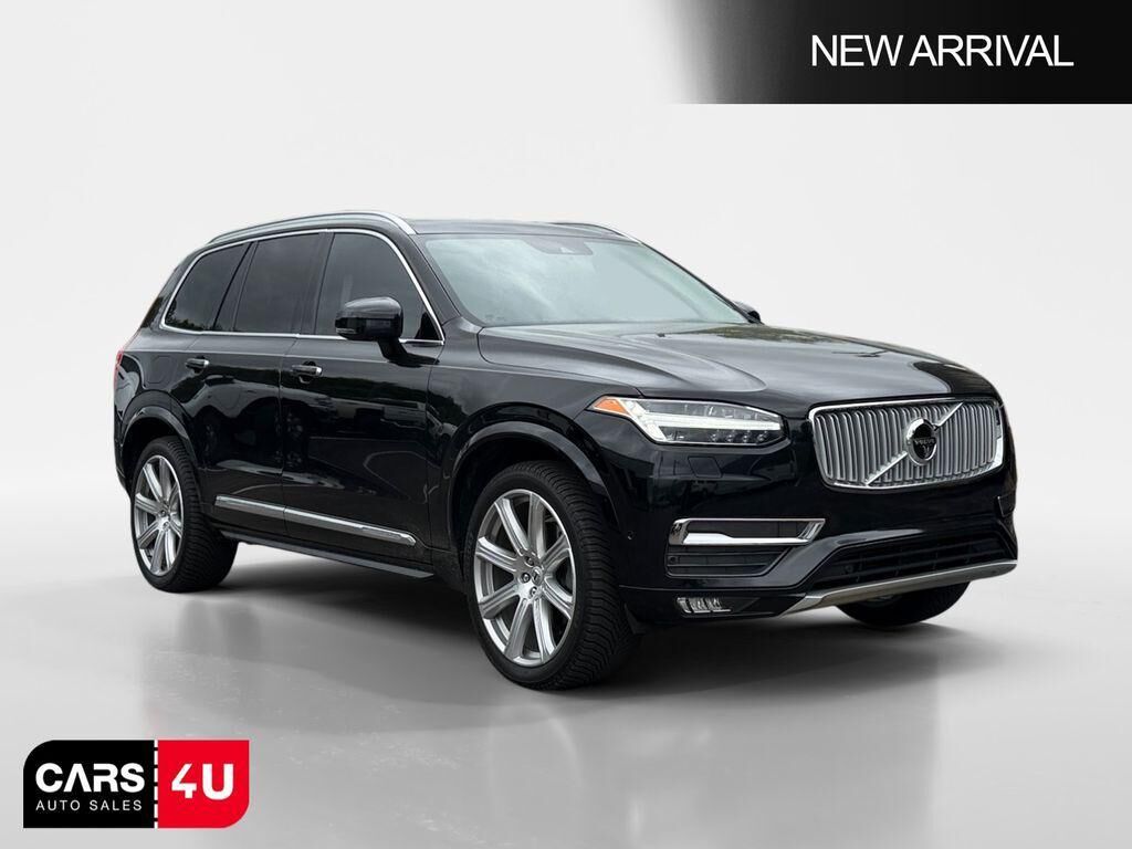 2017 VOLVO XC90