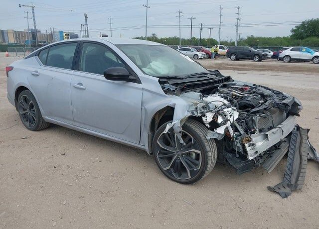 2024 NISSAN Altima