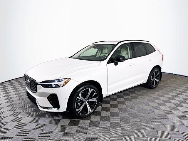 2024 VOLVO XC60