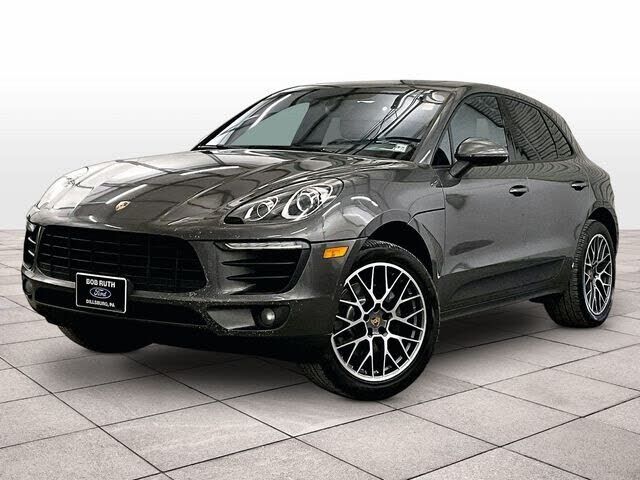 2018 PORSCHE Macan