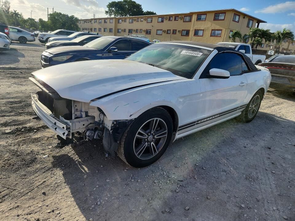 2013 FORD Mustang