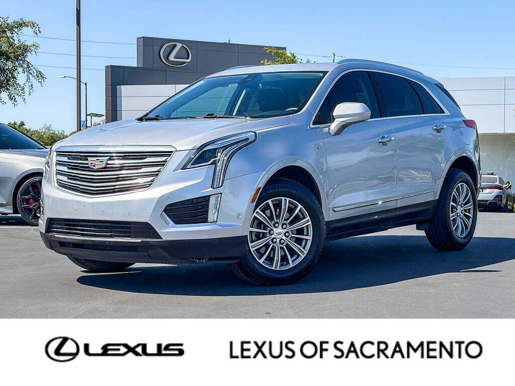 2017 CADILLAC XT5