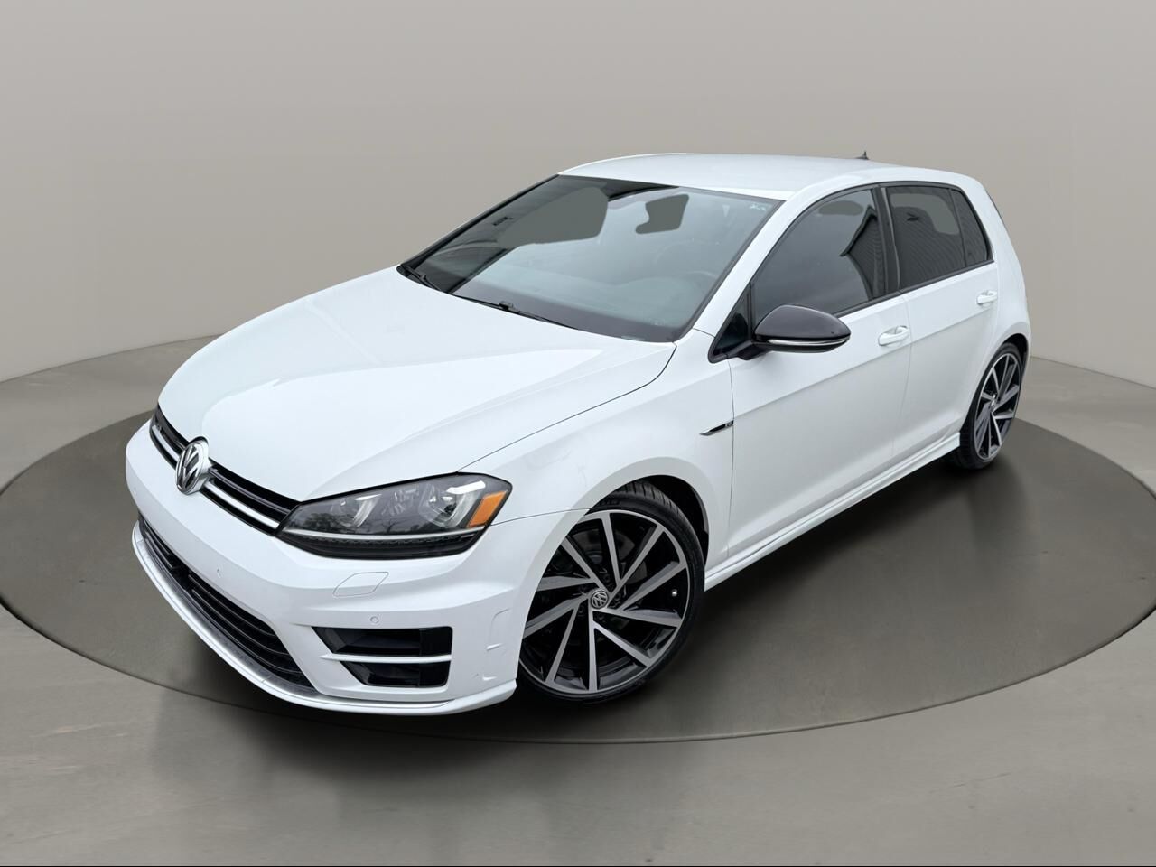 2017 VOLKSWAGEN Golf R