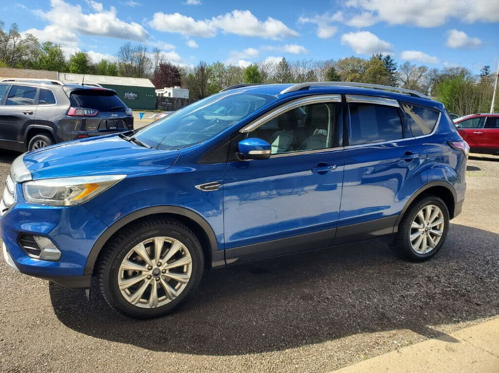 2017 FORD Escape