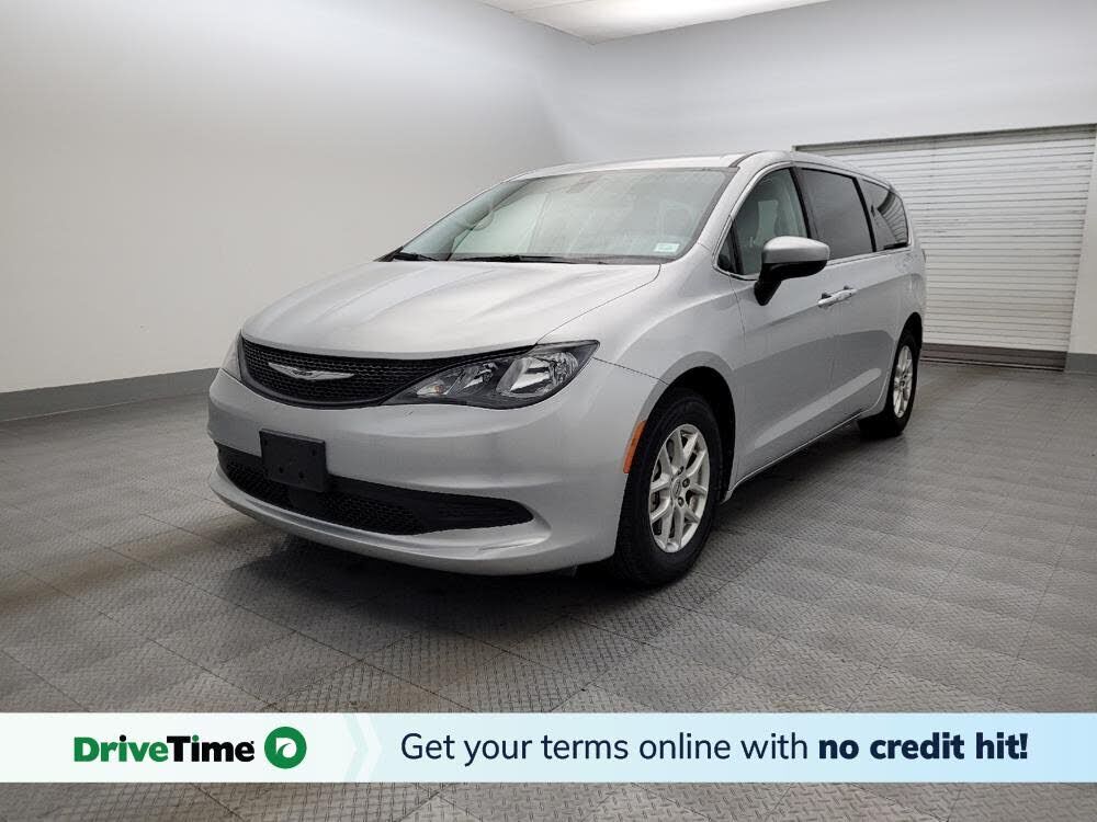 2022 CHRYSLER Voyager