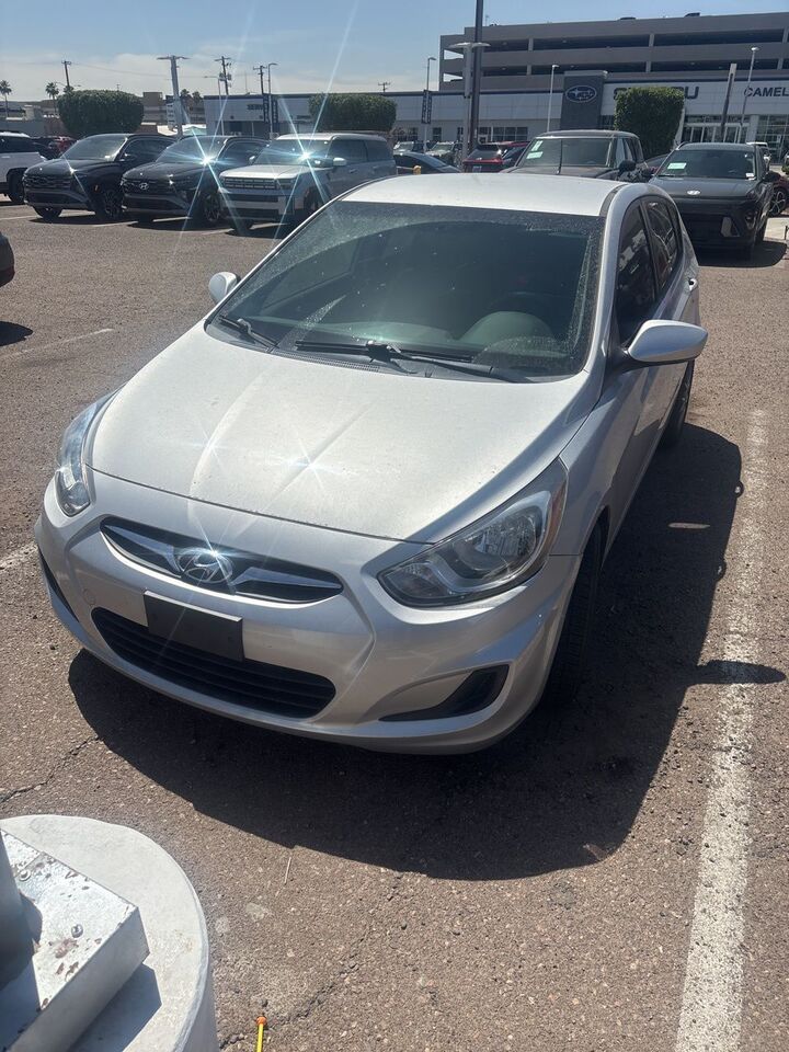 2012 HYUNDAI Accent