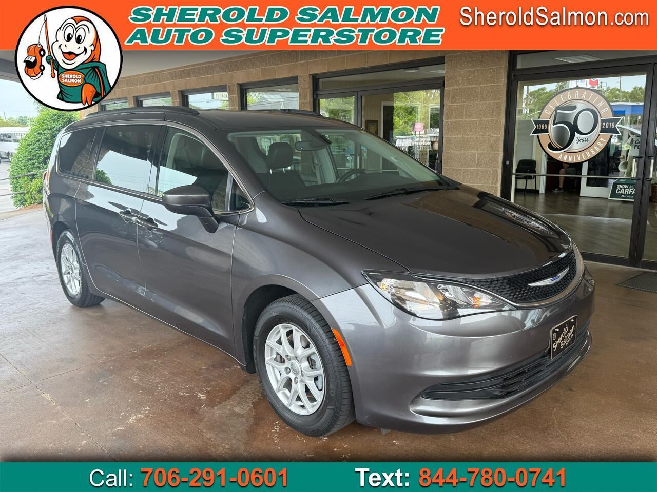2020 CHRYSLER Voyager